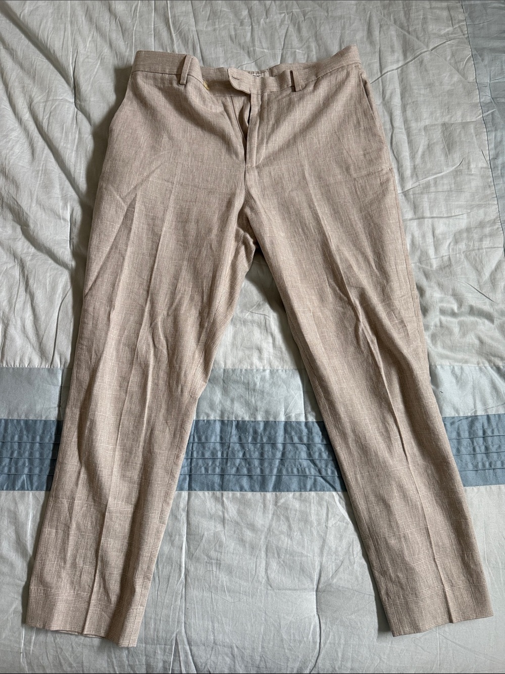 Banana Republic Factory Men's Slim Dress Pants in Light Beige